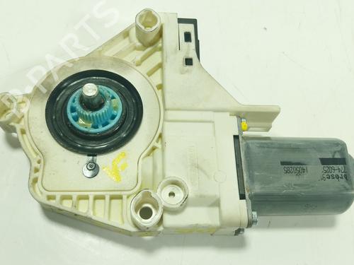 Rudehejsemotor bagstkærm højre LAND ROVER DISCOVERY IV (L319) 2.7 TD 4x4 (190 hp) 30269551