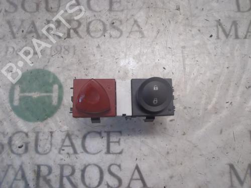 Used Warning switch Warning switch RENAULT MEGANE II (BM0/1_, CM0/1_) [2001-2012] 3810347 3810347