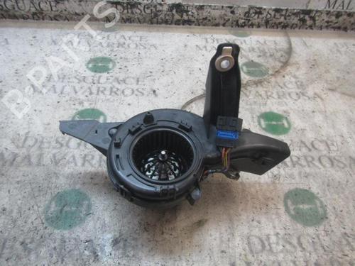 Used Heater blower motor PEUGEOT 5008 (0U_, 0E_) 2.0 HDi (163 hp) 3840755