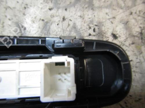 Right front window switch PEUGEOT 308 II (LB_, LP_, LW_, LH_, L3_) 1.6 HDi | BP3842332I26 