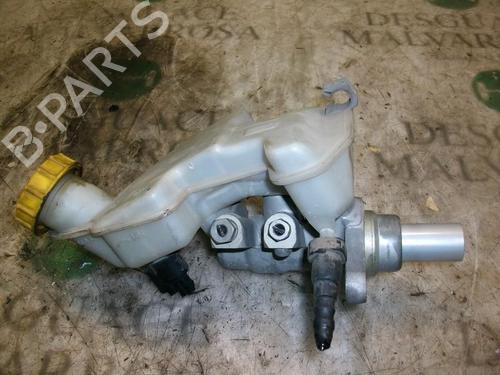 Used Brake master cylinder FORD FIESTA V (JH_, JD_) 1.4 TDCi (68 hp) 3774458