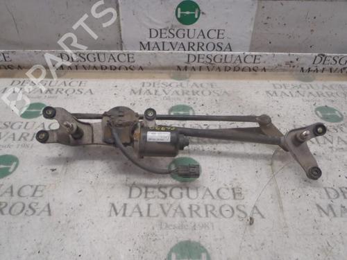Used Front wiper motor KIA SORENTO I (JC) 2.5 CRDi 4WD (140 hp) 3817257