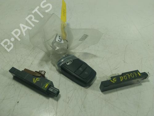 Used Ignition barrel Ignition barrel TOYOTA COROLLA Hatchback (_E21_, _EA1_, _EH1_) 1.8 Hybrid (ZWE211) (98 hp) 19491901 19491901