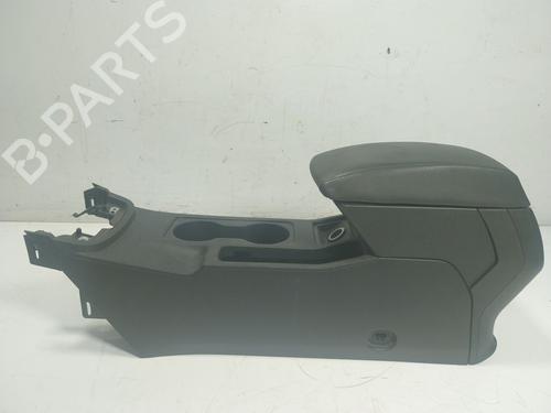 Used Armrest / Center console Armrest / Center console SEAT LEON (5F1) 1.2 TSI (110 hp) 16303027 16303027