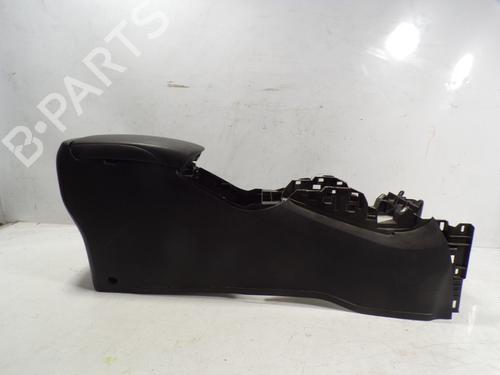Used Armrest / Center console Armrest / Center console NISSAN QASHQAI II (J11, J11_) 1.6 dCi (130 hp) 8844928 8844928