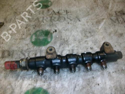 Used Injection rail Injection rail FORD FIESTA V (JH_, JD_) 1.4 TDCi (68 hp) 3783262 3783262