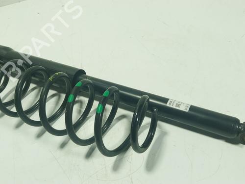Used Left rear shock absorber Left rear shock absorber TOYOTA YARIS CROSS (MXP_) 1.5 Hybrid (MXPJ10) (116 hp) 28208209 28208209