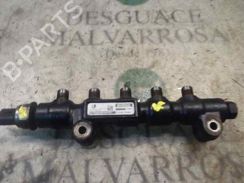 Used Injection rail Injection rail FORD C-MAX (DM2) 1.6 (100 hp) 3813973 3813973