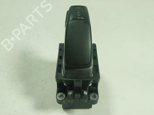 Selector da caixa Selector da caixa PEUGEOT 208 II (UB_, UP_, UW_, UJ_) e-208 (136 hp) 25036607 25036607