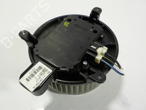 Used Heater blower motor Heater blower motor LAND ROVER RANGE ROVER SPORT II (L494) 3.0 SDV6 4x4 (306 hp) 13515086 13515086