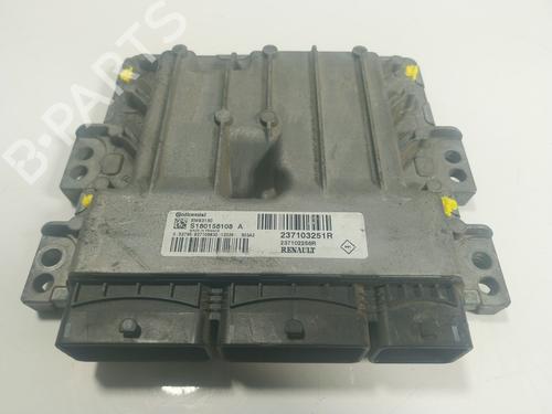 Used Engine control unit (ECU) Engine control unit (ECU) RENAULT SCÉNIC III (JZ0/1_) 1.2 TCe (116 hp) 21381986 21381986