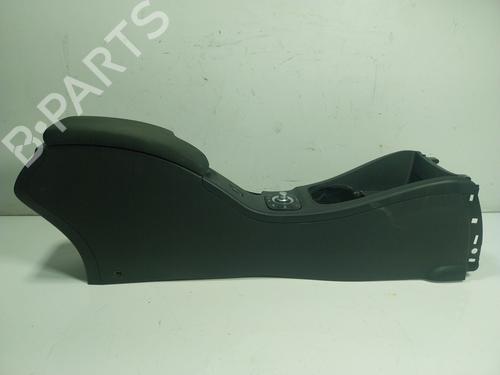 Used Armrest / Center console RENAULT MEGANE III Grandtour (KZ0/1) 1.5 dCi (KZ09, KZ0D, KZ1G, KZ29, KZ14, KZ1W, KZ10, KZ1F,... (110 hp) 17221255