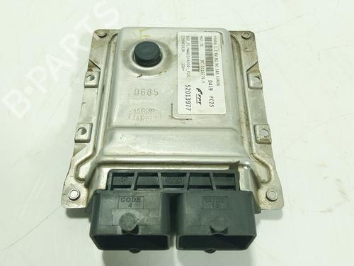 Calculateur moteur (ecu) FIAT PANDA (312_, 319_) [2012-2025]  28213793