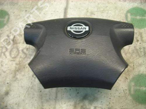 Used Driver airbag NISSAN ALMERA TINO (V10) 2.2 dCi (115 hp) 3770446
