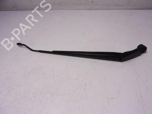 Front windshield wiper arm TOYOTA YARIS (_P21_, _PA1_, _PH1_) 1.5 Hybrid (MXPH11) | BP16768811C143 