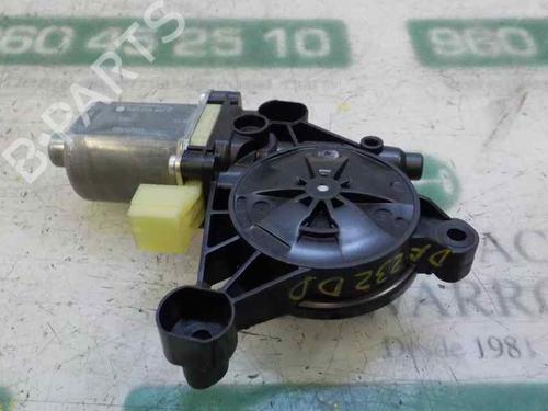 Used Right front window motor Right front window motor VW TOURAN (5T1) 2.0 TDI (116 hp) 6301901 6301901