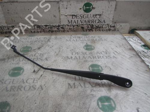 Used Front windshield wiper arm Front windshield wiper arm VOLVO C30 (533) 1.6 D (109 hp) 4017027 4017027