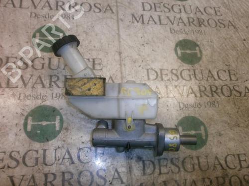 Used Brake master cylinder RENAULT CLIO III (BR0/1, CR0/1) [2005-2014]  3801187