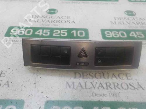 Used Warning switch MERCEDES-BENZ CLC-CLASS (CL203) [2008-2011]  4972919