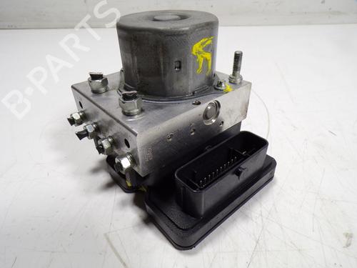 Used ABS pump SUBARU XV (_GP_) 1.6 i AWD (GP3, G33GP) (114 hp) 13627870