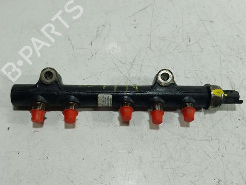 Used Injection rail Injection rail 39079432 39079432