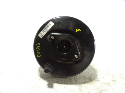 Used Servo brake Servo brake DACIA SANDERO II 1.5 dCi 75 / Blue dCi 75 (B8JW, B8M4, B8AH, B8M7, B8M6) (75 hp) 8139923 8139923
