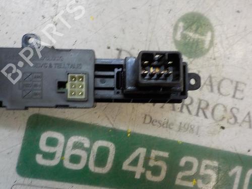Display monitor KIA SPORTAGE II (JE_, KM_) 2.0 CRDi | BP3870728C48 