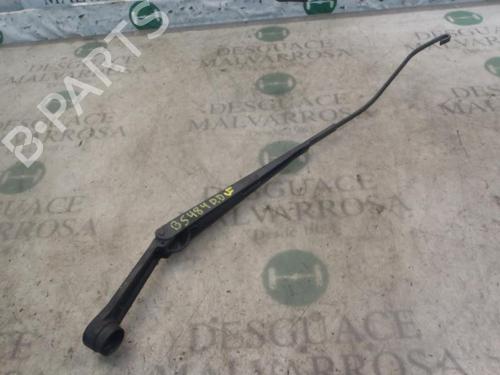 Used Front windshield wiper arm KIA CARENS II MPV (FJ) 2.0 CRDi (113 hp) 3799614