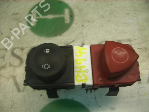 Used Warning switch Warning switch RENAULT SCÉNIC II (JM0/1_) [2003-2010] 3753646 3753646