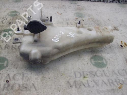 Used Windscreen washer tank HYUNDAI H-1 Van (A1) [1997-2008]  7408963
