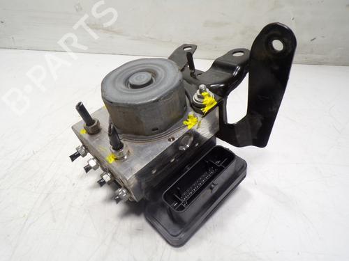Used ABS pump TOYOTA AYGO (_B4_) 1.0 VVTi (KGB40) (72 hp) 11189931
