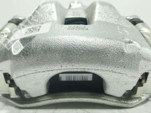 Used Right front brake caliper Right front brake caliper TOYOTA COROLLA Hatchback (_E21_, _EA1_, _EH1_) 1.8 VVTi Hybrid (ZWE219) (140 hp) 39642901 39642901