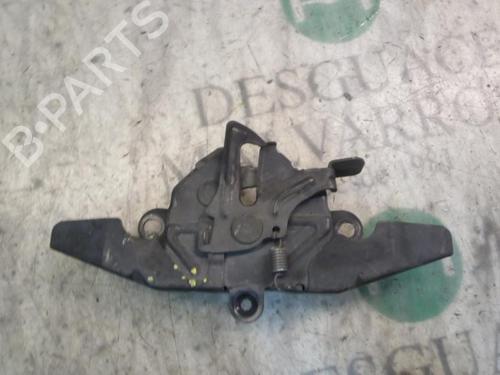 Used Hood lock TOYOTA COROLLA (_E12_) 2.0 D-4D (CDE120R, CDE120L_) (110 hp) 8770375