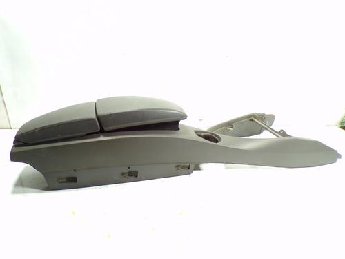 Used Armrest / Center console BMW 6 (E63) 645 Ci (333 hp) 9504937