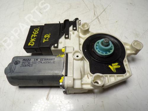 Used Right rear window motor Right rear window motor VW GOLF VI (5K1) 1.6 TDI (105 hp) 13488672 13488672
