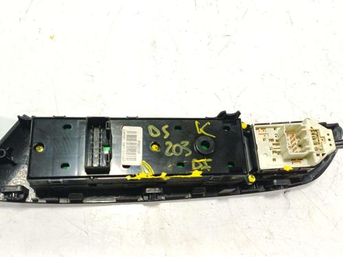 Left front window switch HYUNDAI ix35 (LM, EL, ELH) 1.7 CRDi | BP39074872I27 - Image 2