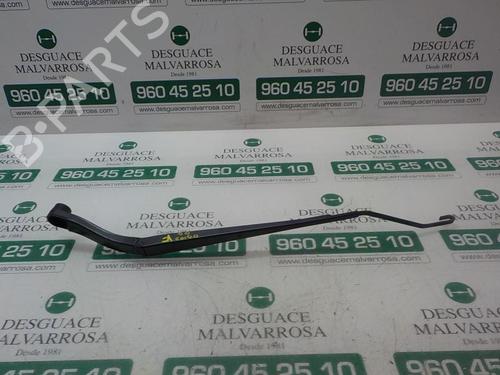 Used Front windshield wiper arm Front windshield wiper arm 3865724 3865724