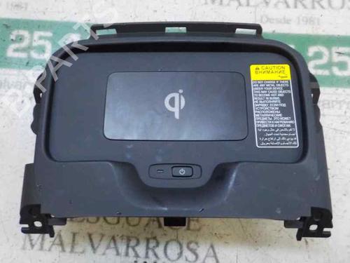 Used Display monitor Display monitor TOYOTA COROLLA Estate (_E21_) 2.0 Hybrid (MZEH12) (180 hp) 9104587 9104587