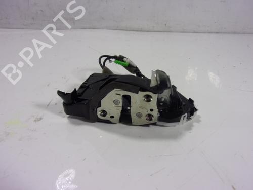 Used Front right lock TOYOTA YARIS CROSS (MXP_) [2020-2025]  11037306