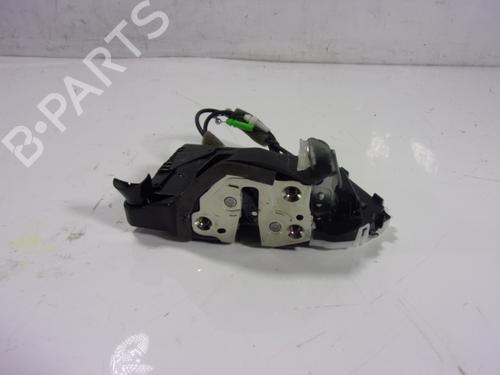 Cerradura puerta delantera derecha TOYOTA YARIS CROSS (MXP_) [2020-2024]  11037306