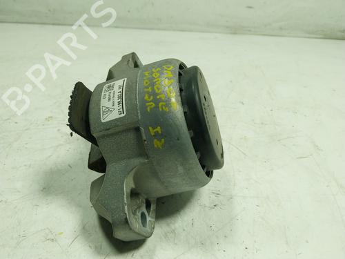 Used Engine mount Engine mount PORSCHE PANAMERA (971) 2.9 4 (97ABY1, 97BBY1, 97BBI1, 97BBM1, 97ABI1) (330 hp) 16665102 16665102