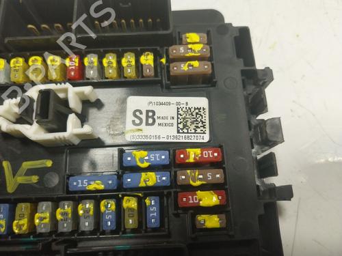Fuse box TESLA MODEL S (5YJS) 90D AWD | BP16497054E1 