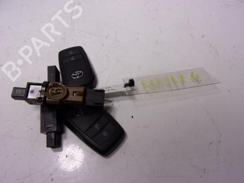 Rattlås /Tenningslås TOYOTA COROLLA Hatchback (_E21_, _EA1_, _EH1_)  | BP15907447M48 