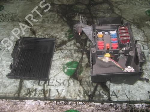 Used Fuse box Fuse box 3772880 3772880