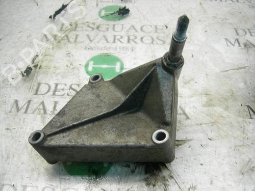 Used Engine mount RENAULT TRAFIC Bus (T_, P_, V_) 2.5 D (75 hp) 9085488