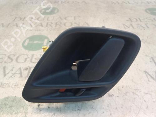 Venstre bagtil invendig håndtag JEEP GRAND CHEROKEE II (WJ, WG) 3.1 TD 4x4 (140 hp) 3767477