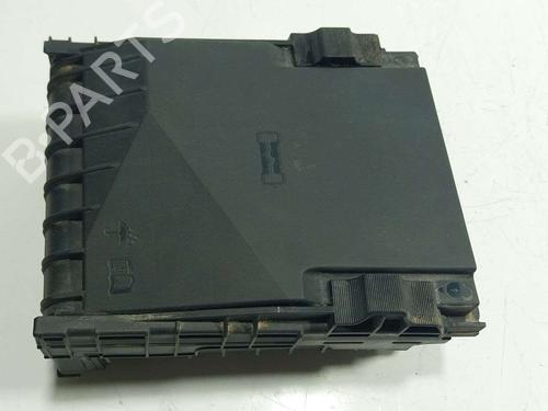Used Fuse box Fuse box 38546894 38546894