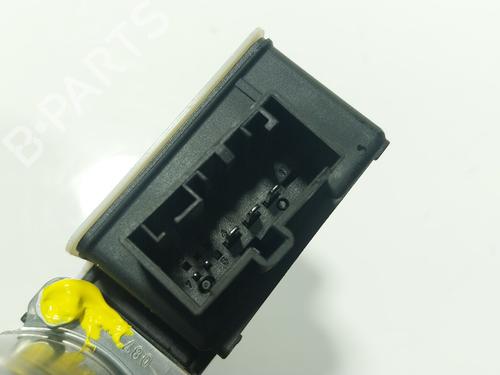 Right rear window motor SEAT ARONA (KJ7, KJP) 1.0 TSI | BP30633981E22 - Image 3