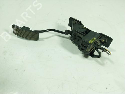 Used Pedal Pedal MITSUBISHI L200 / TRITON (KA_T, KB_T) 2.5 DI-D 4WD (KB4T) (136 hp) 3826152 3826152