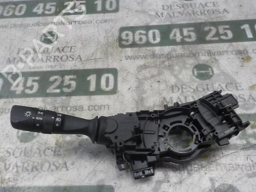 Used Headlight switch TOYOTA AURIS (_E18_) 1.8 Hybrid (ZWE186_, ZWE186R) (136 hp) 3863230
